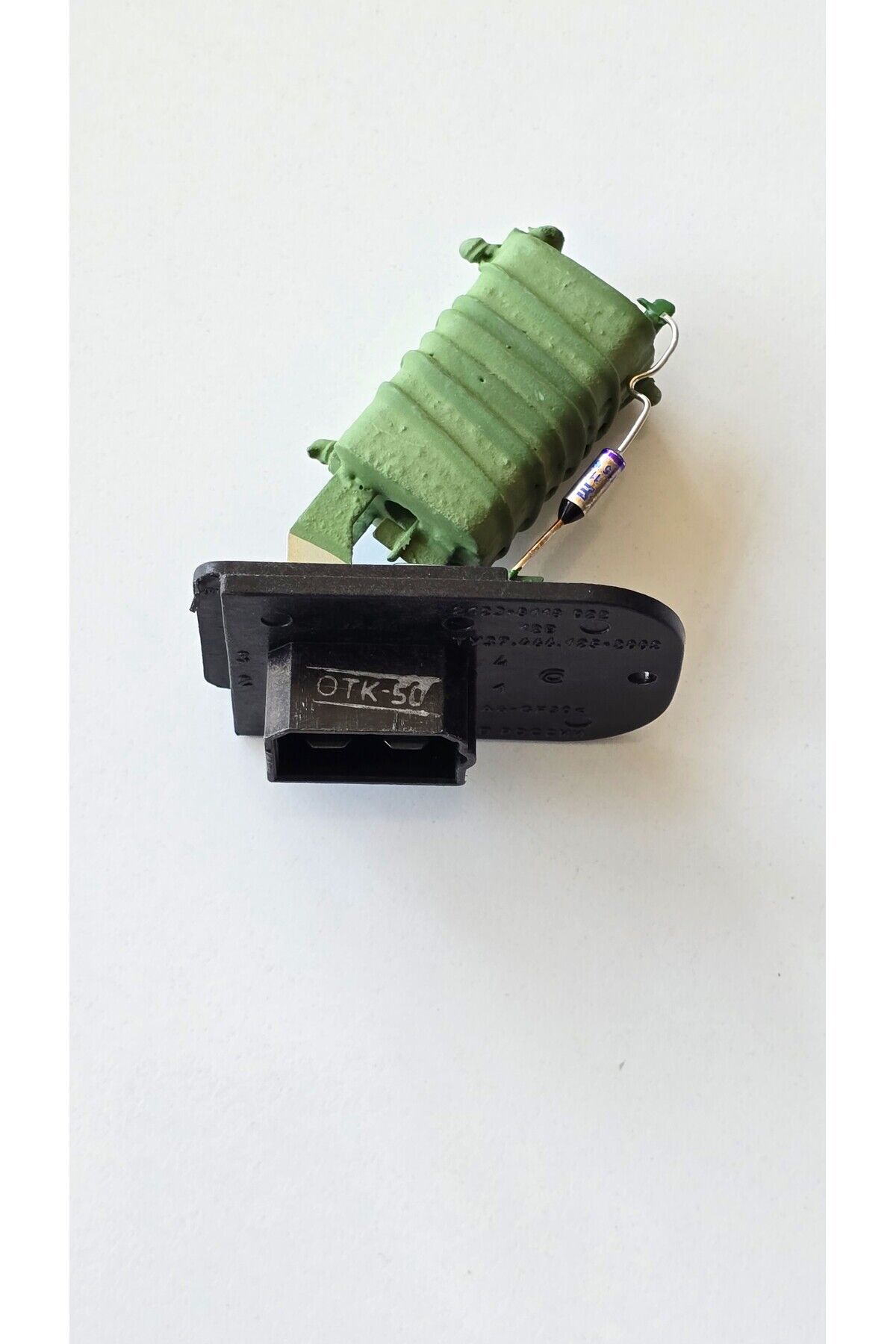 LADA VEGA KALORİFER REZİSTANSI 4 FİŞLİ