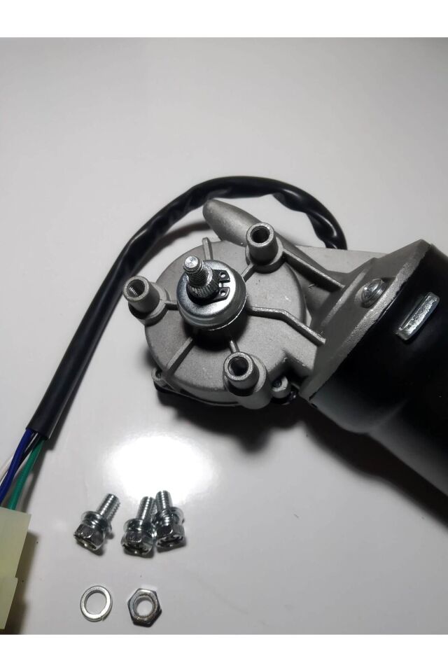 lada niva ön silecek motoru ön cam