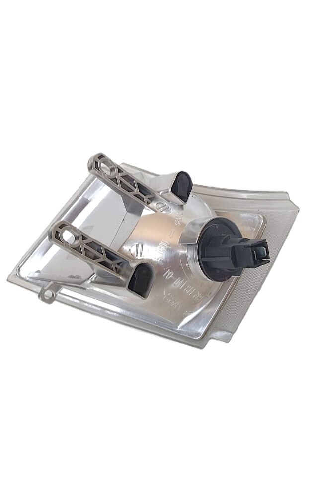 LADA VEGA SAĞ SİNYAL BOSCH TİPİ (MERCEKSİZ FAR İÇİN)