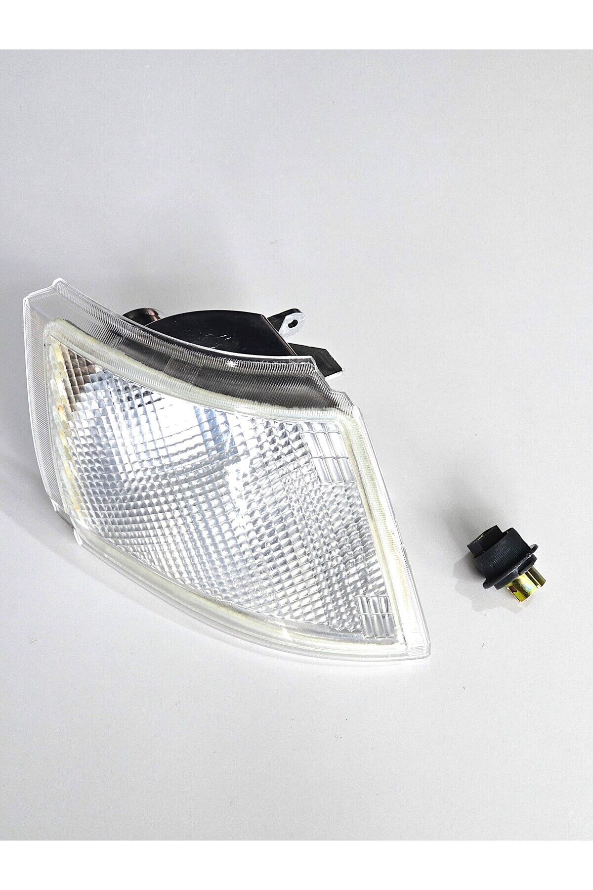 LADA VEGA SAĞ FAR SİNYALİ (ORİJİNAL TİP MERCEKLİ FARLAR İÇİN)