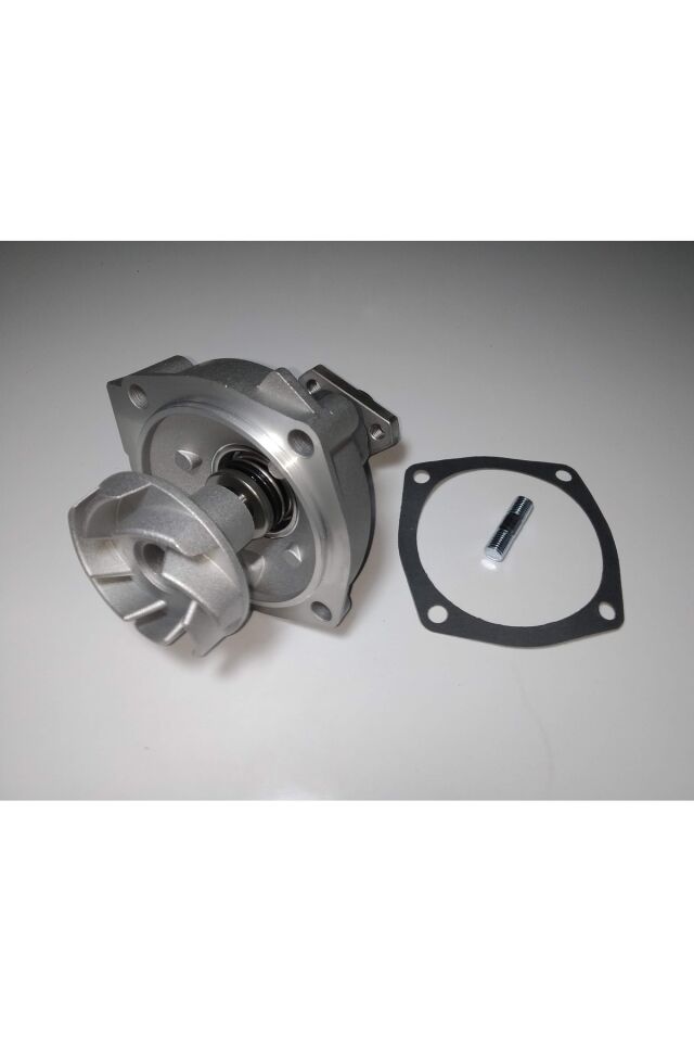 vaz lada niva devirdaim su pompası