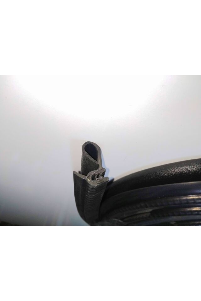 Lada Vega Tavan Oluk Lastiği Uyumlu Lada Vega Yağmur Oluk Lastiği Kapı Üst Lastiği