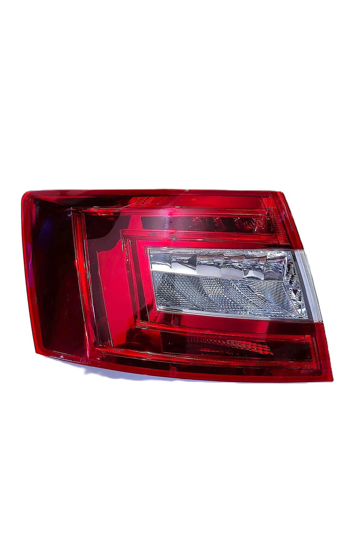 SKODA OCTAVİA 2013-2017 UYUMLU SOL LED STOP LAMBASI (5E5945111A)Uyumlu