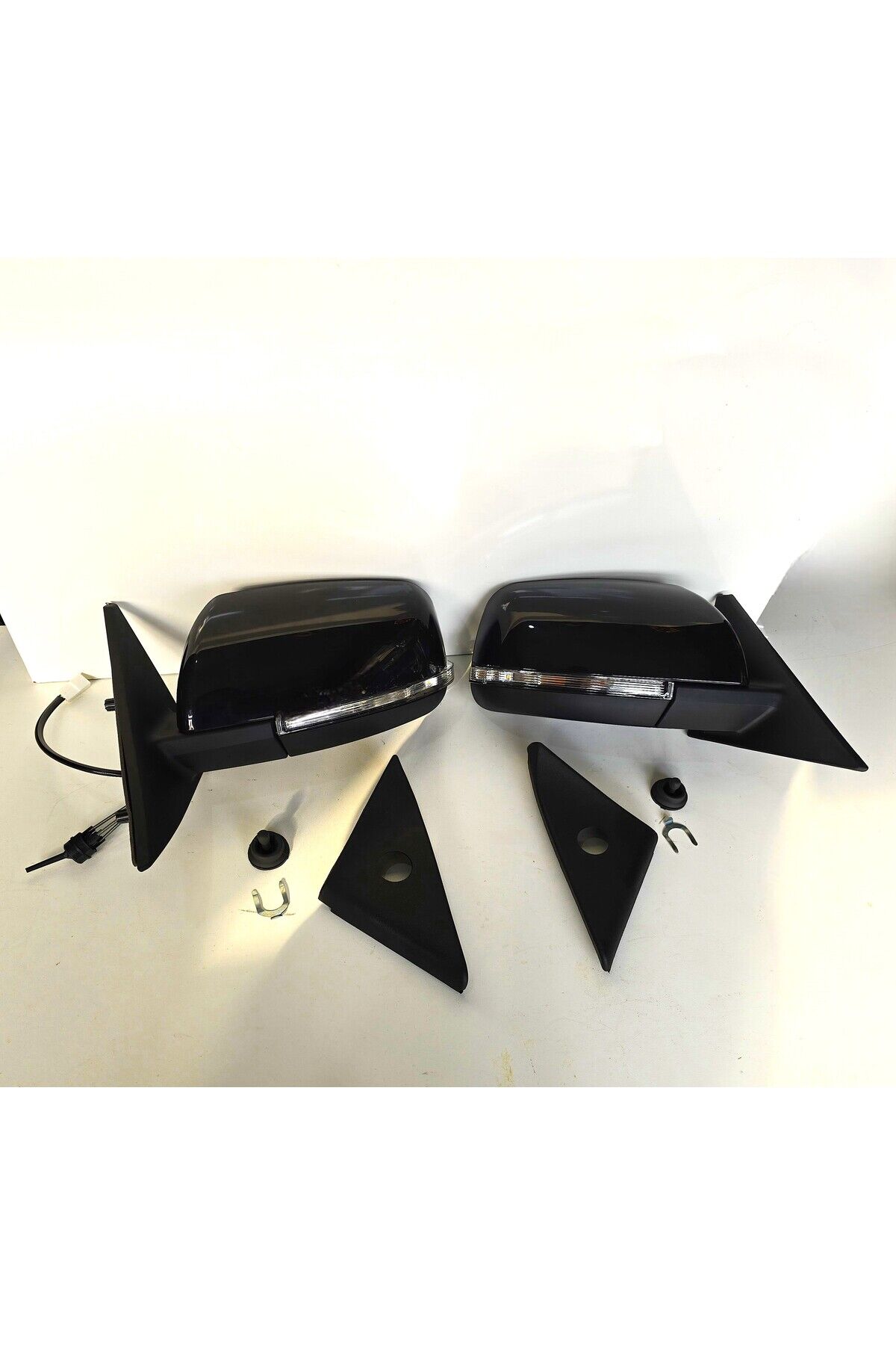 LADA VEGA AYNA SOL SAĞ TAKIM SİNYALLİ KATLANABİLİR